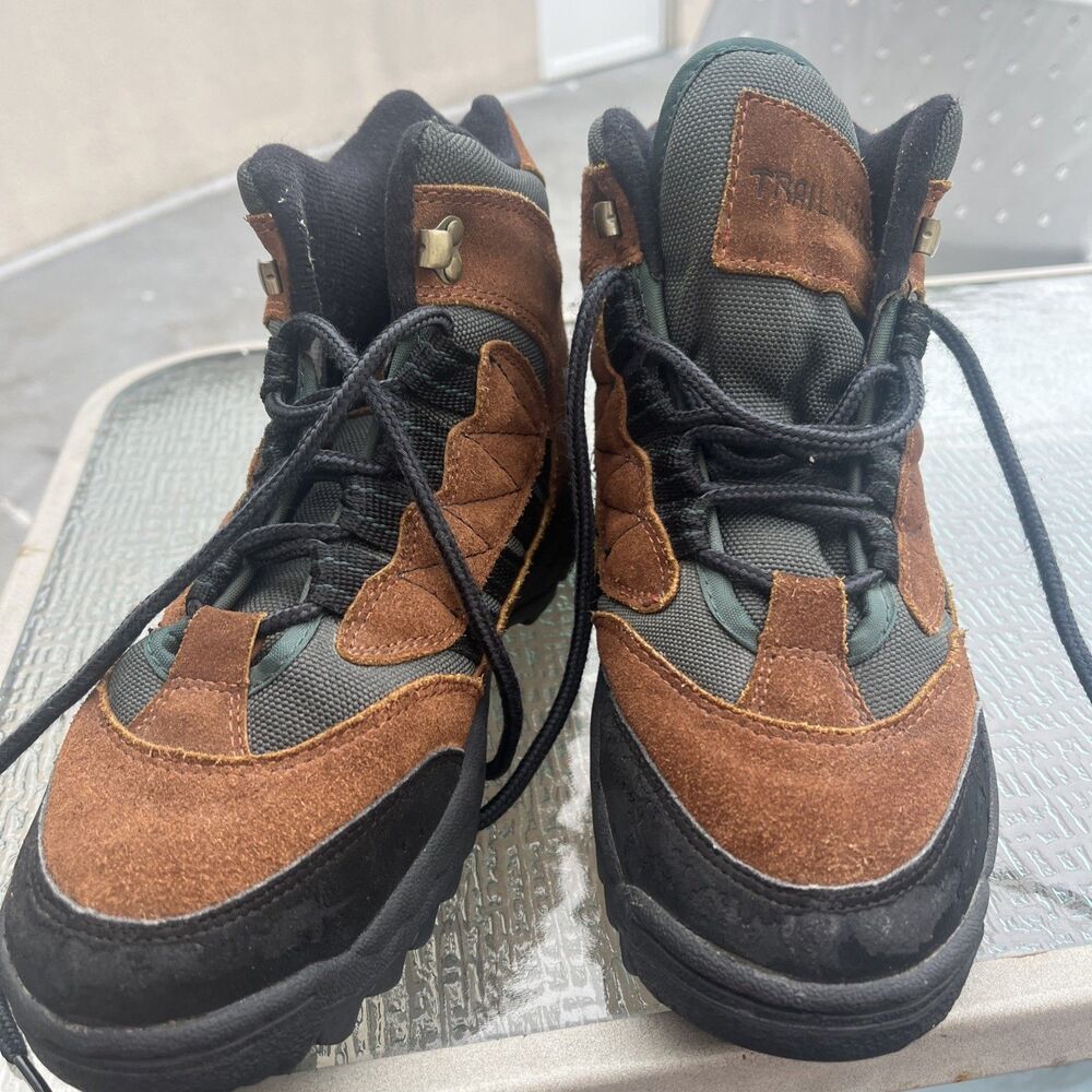 Vintage TrailBuxe Hiking Boots Men 7.5 Women 9 Retro 90s Gorpcore Trail Mid